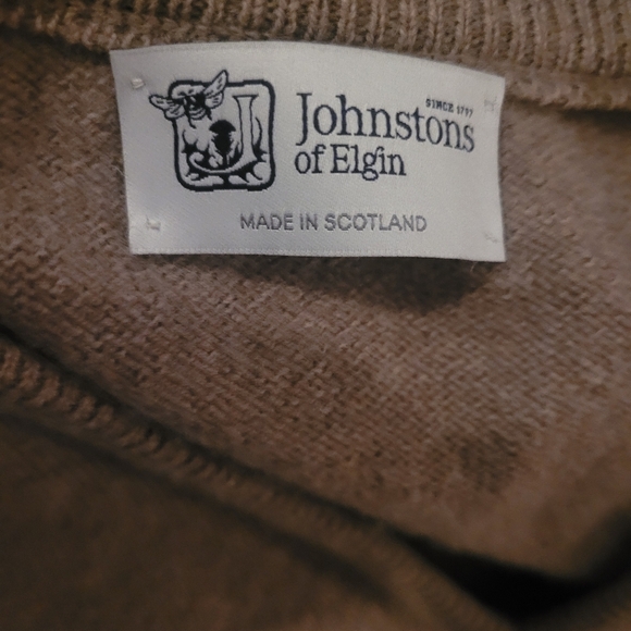 Johnstons of Elgin Mens Tan Colored 100% Wool Sweater - Picture 6 of 7